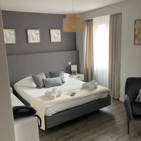 Dolce Hotell *